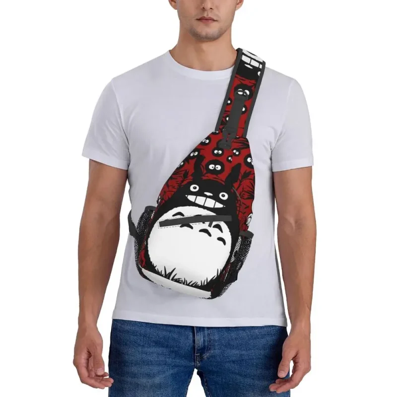 Sac Poitrine Totoro Rouge – Image 3