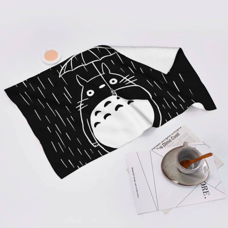 Serviette Totoro Pluie – Image 3
