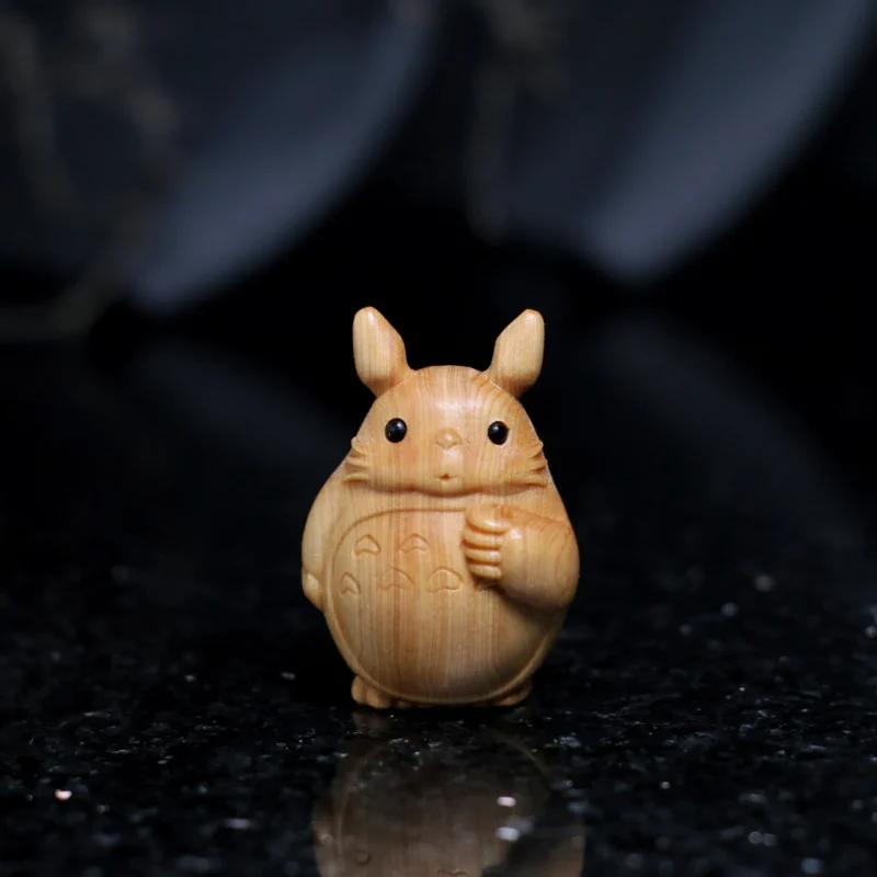 Figurine Totoro en Bois – Image 3