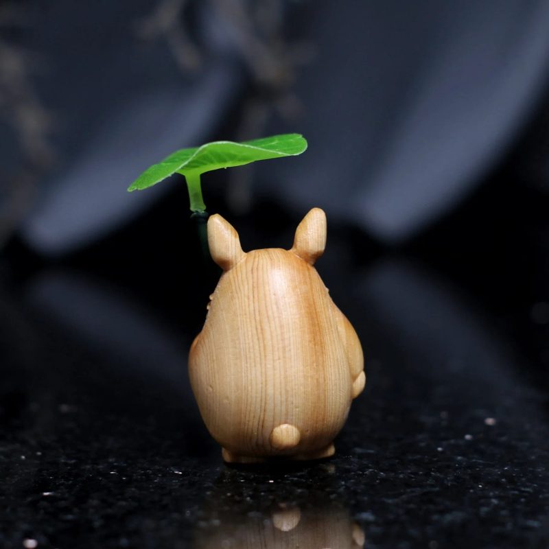 Figurine Totoro en Bois – Image 4